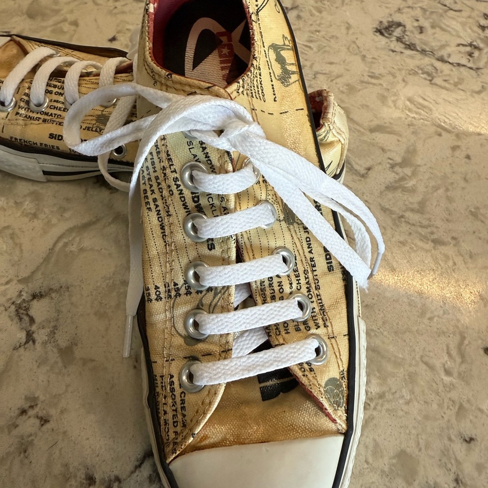 Converse Chuck Taylor All Star CT Diner Menu Low Top Size Women 7 - Men 5 - Picture 3 of 5